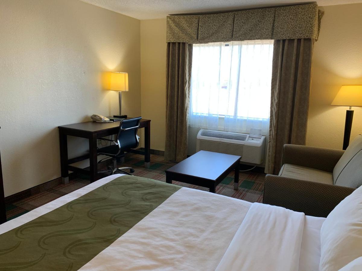 Quality Inn Montgomery South Hope Hull Exteriör bild