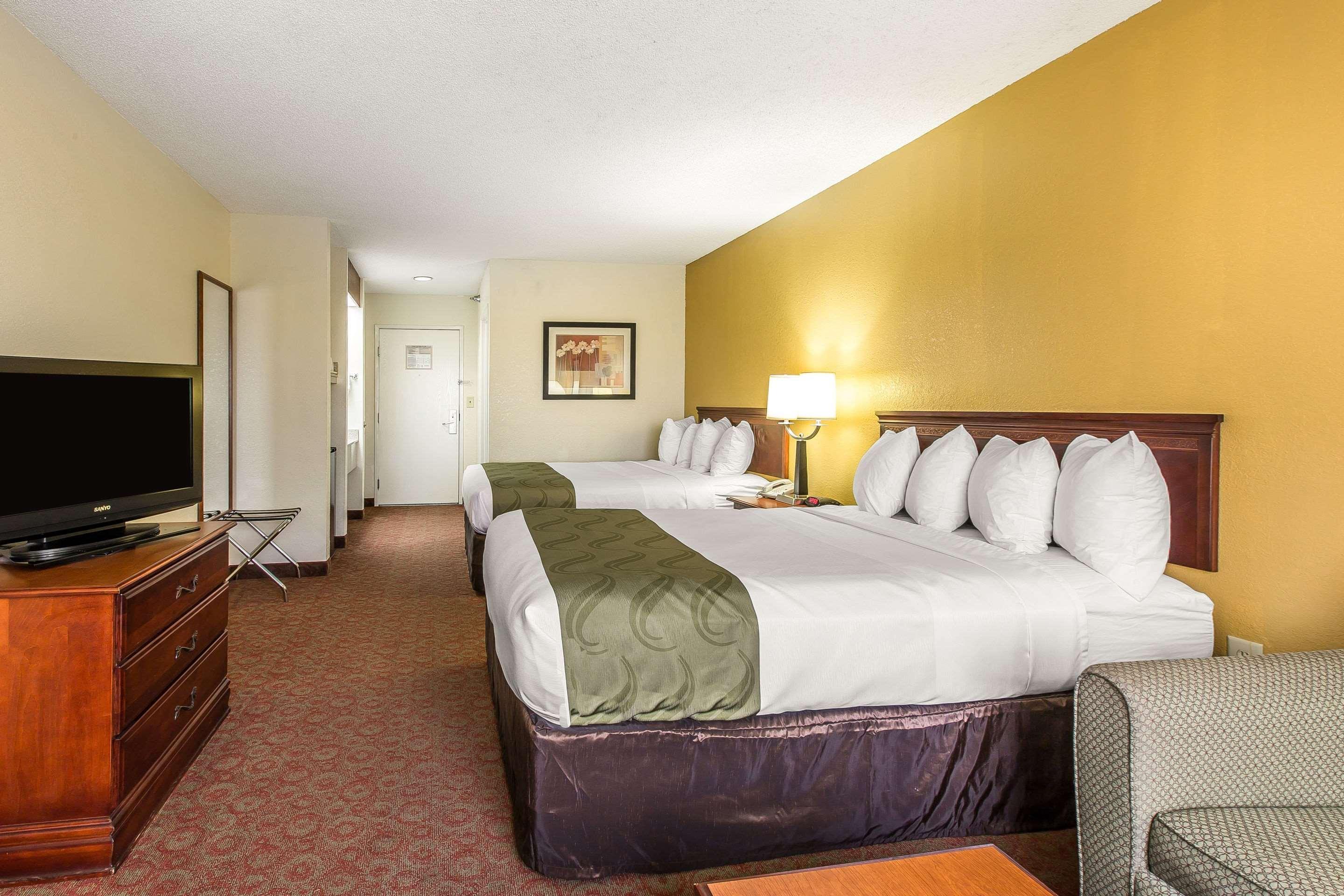 Quality Inn Montgomery South Hope Hull Exteriör bild